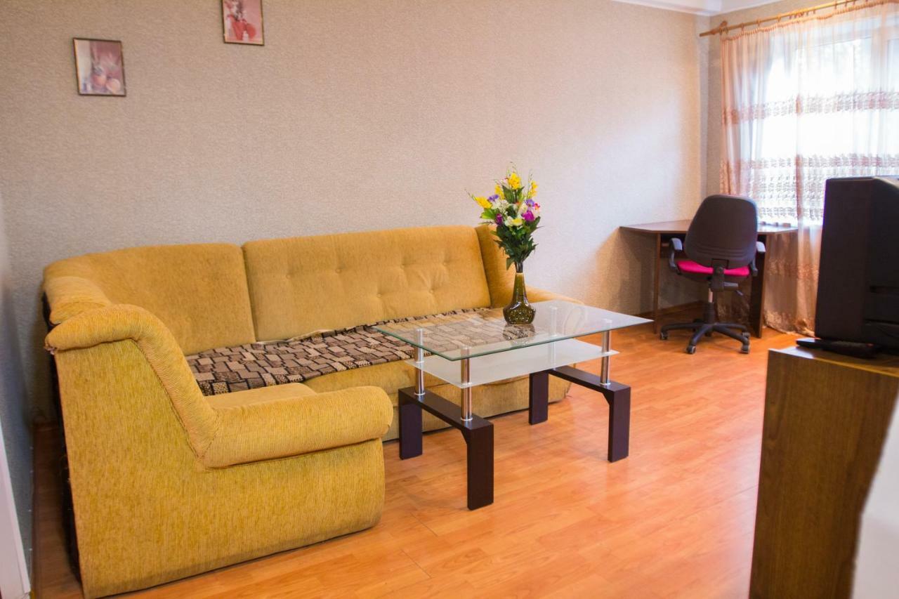 2Room Semi-luxury Apt on Ukrainskaya 34 Street Zaporizhia Eksteriør bilde